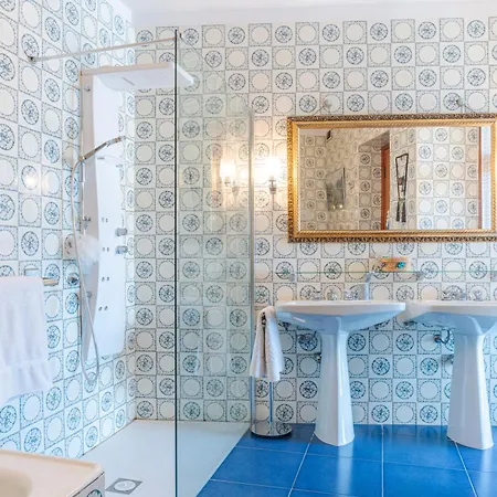 Villa Charming With Private Pool!